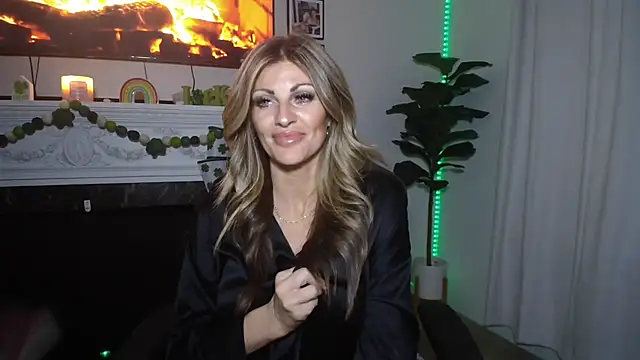 Snapshot of kaitlyncollins26 chatting on February 2026 03:17:01 AM kaitlyncollins26 online show from February 2026 03:17:01 AM