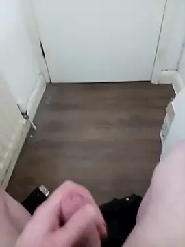 Hertsguy1984 online show from March 2026 12:24:01 PM