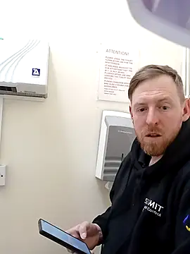 Hertsguy1984 online show from March 2026 01:46:02 PM