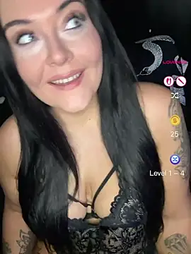 Snapshot of Miss_CurvesXXX chatting on June 2026 10:37:01 PM Miss CurvesXXX online show from June 2026 10:37:01 PM