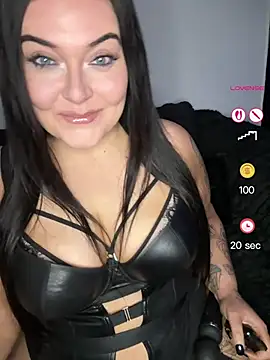 Miss CurvesXXX online show from May 2026 09:51:02 PM