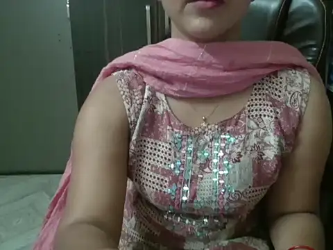 Snapshot of Adaa7 chatting on June 2026 04:45:01 PM Adaa7 online show from June 2026 04:45:01 PM
