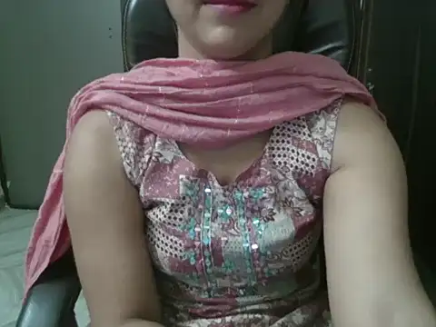 Snapshot of Adaa7 chatting on May 2026 03:20:01 PM Adaa7 online show from May 2026 03:20:01 PM
