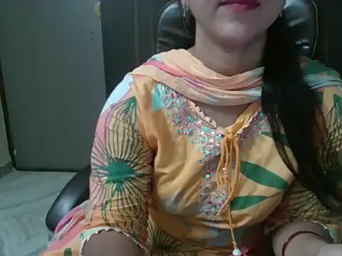 Snapshot of Adaa7 chatting on June 2026 04:05:02 PM Adaa7 online show from June 2026 04:05:02 PM