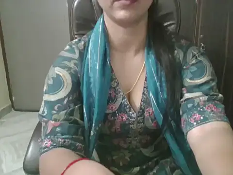 Snapshot of Adaa7 chatting on May 2026 05:33:01 PM Adaa7 online show from May 2026 05:33:01 PM