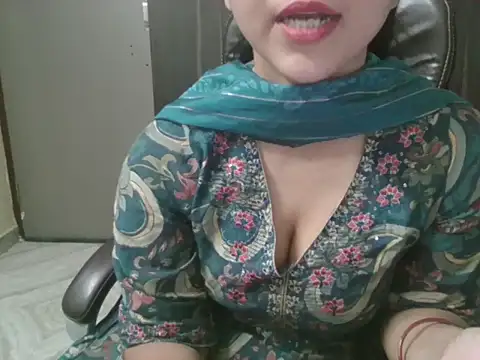 Snapshot of Adaa7 chatting on June 2026 04:24:01 PM Adaa7 online show from June 2026 04:24:01 PM