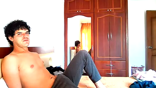 mindymiaw online show from May 2026 08:01:02 PM