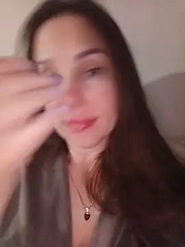 Snapshot of She-Moon chatting on May 2026 06:47:02 PM She-Moon online show from May 2026 06:47:02 PM
