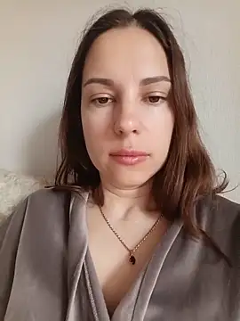 Snapshot of She-Moon chatting on May 2026 05:34:02 AM She-Moon online show from May 2026 05:34:02 AM