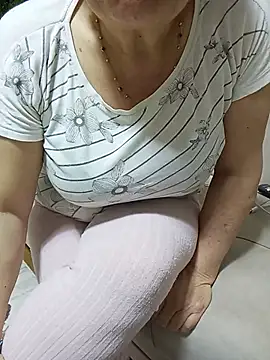 burcu ben online show from June 2026 09:25:02 PM