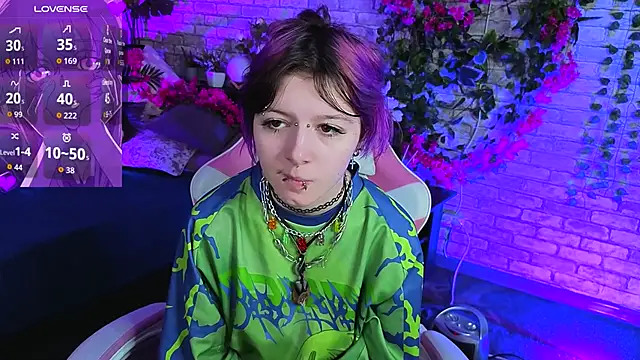 Ashley Veil online show from April 2026 09:21:01 PM