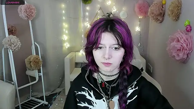 Ashley Veil online show from May 2026 02:12:02 PM