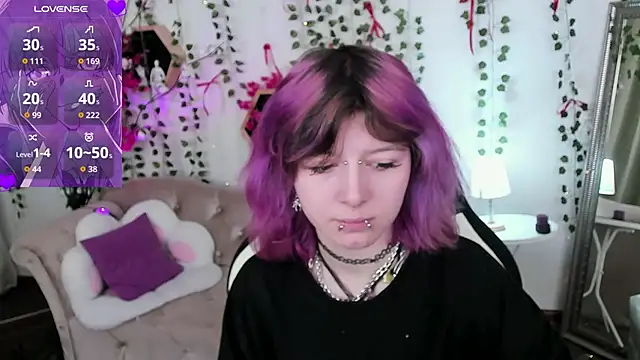 Ashley Veil online show from April 2026 08:55:02 PM
