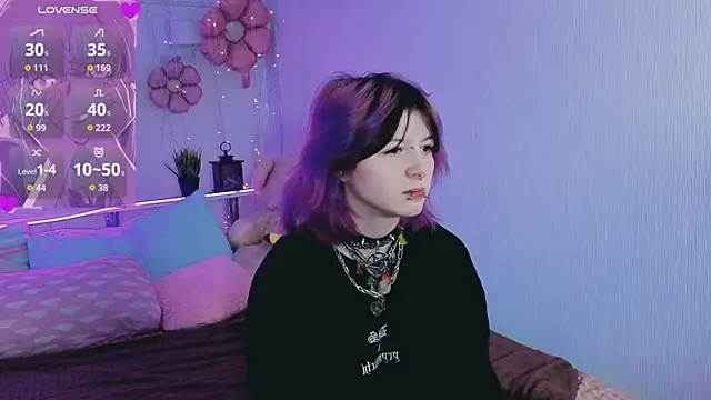 Ashley Veil online show from April 2026 08:38:01 PM