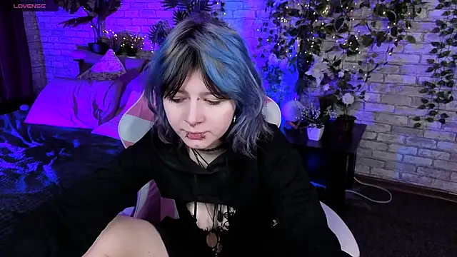 Ashley Veil online show from March 2026 08:16:01 PM