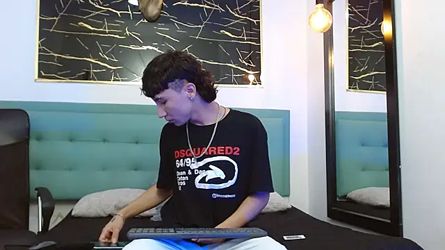 XanderGrey8 online show from January 2026 07:29:01 PM