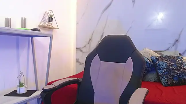 XanderGrey8 online show from April 2026 07:19:01 PM