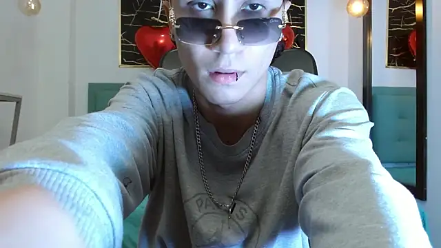 XanderGrey8 online show from February 2026 07:22:01 PM