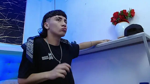 XanderGrey8 online show from February 2026 07:34:01 PM