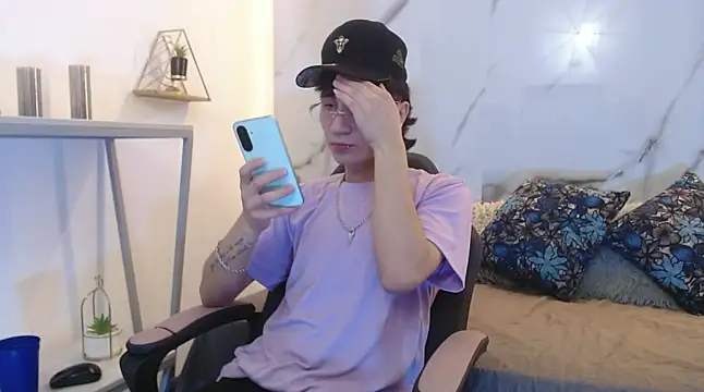 XanderGrey8 online show from April 2026 08:01:01 PM