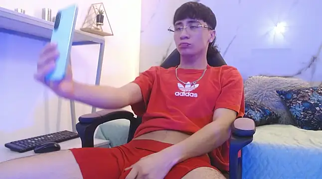 XanderGrey8 online show from April 2026 07:15:02 PM