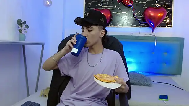 XanderGrey8 online show from February 2026 08:18:01 PM