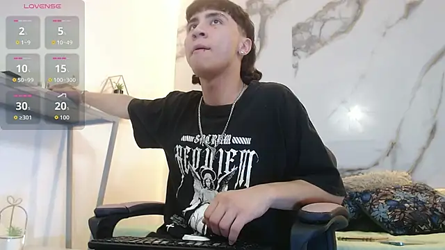 XanderGrey8 online show from March 2026 07:13:02 PM