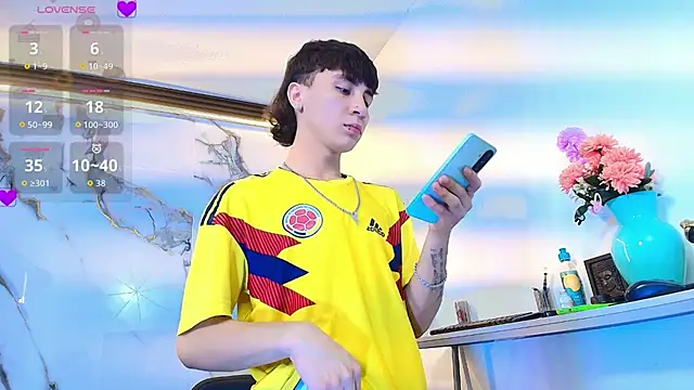 XanderGrey8 online show from March 2026 07:19:01 PM