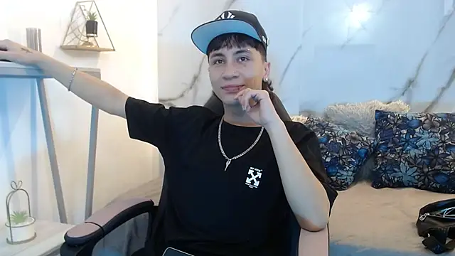 XanderGrey8 online show from March 2026 07:04:01 PM