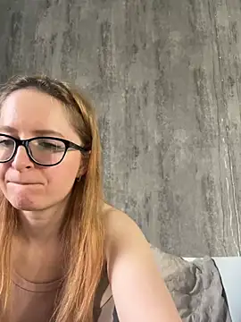 coy girl  online show from April 2026 10:22:02 AM