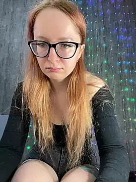 coy girl  online show from February 2026 11:39:02 AM