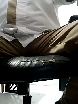 Antony-5045 online show from April 2026 11:30:02 PM