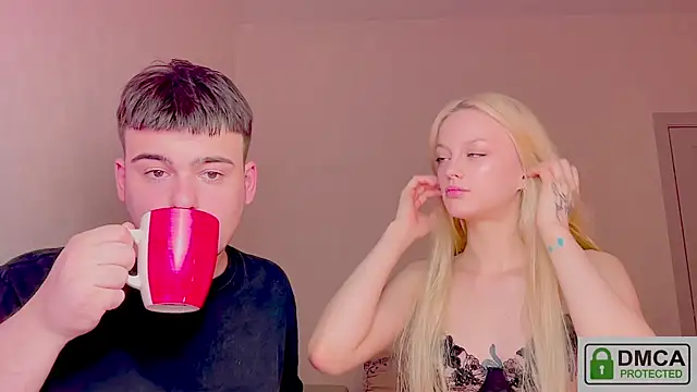 your molly mark  online show from April 2026 07:28:02 PM