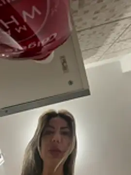 Missolevelvet online show from April 2026 03:18:02 AM