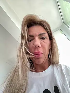 Missolevelvet online show from April 2026 08:06:01 AM