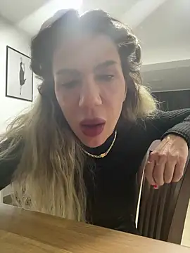 Snapshot of Missolevelvet chatting on February 2026 10:52:02 PM Missolevelvet online show from February 2026 10:52:02 PM