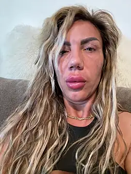 Missolevelvet online show from April 2026 07:43:02 AM