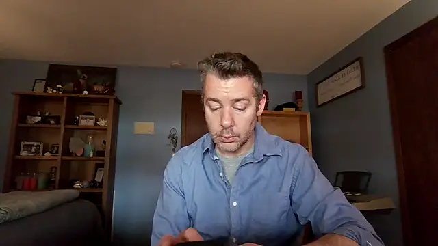 chrisw8140 online show from March 2026 06:23:02 PM