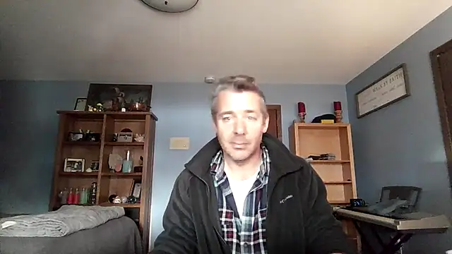 chrisw8140 online show from March 2026 10:48:01 PM