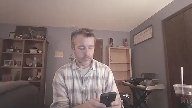 chrisw8140 online show from March 2026 04:24:01 AM