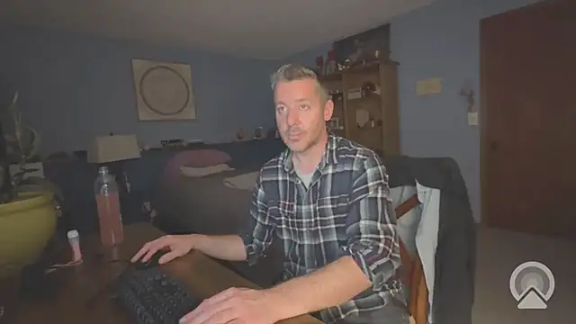 chrisw8140 online show from May 2026 03:43:02 AM