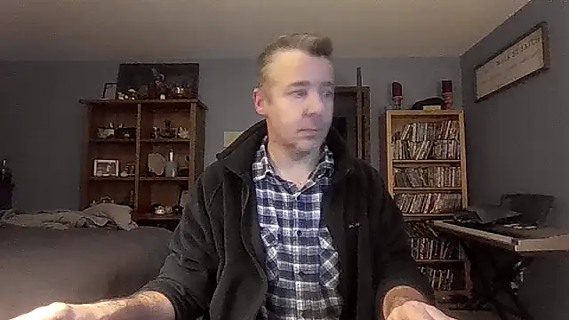 chrisw8140 online show from February 2026 11:36:01 PM