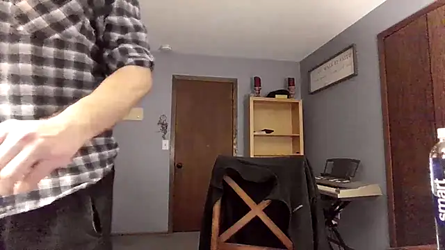 chrisw8140 online show from March 2026 05:37:01 AM