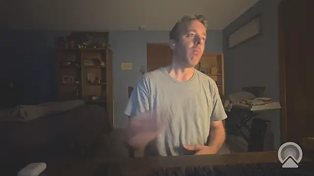Snapshot of chrisw8140 chatting on July 2026 06:03:02 AM chrisw8140 online show from July 2026 06:03:02 AM
