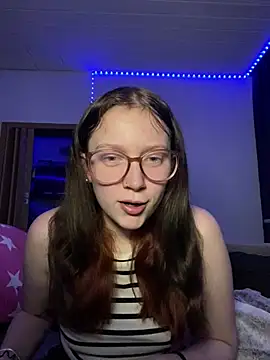 YoungLisaa18 online show from February 2026 07:53:02 PM