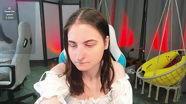 KiraDuvall online show from May 2026 03:30:02 PM