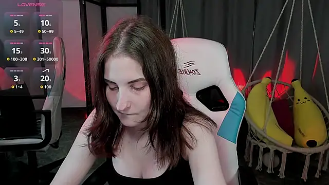 KiraDuvall online show from April 2026 06:20:01 PM