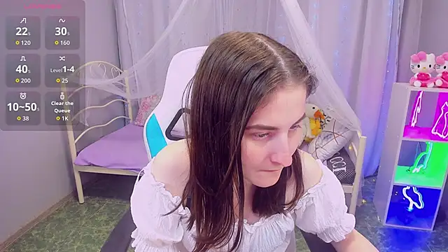 KiraDuvall online show from May 2026 04:32:02 PM