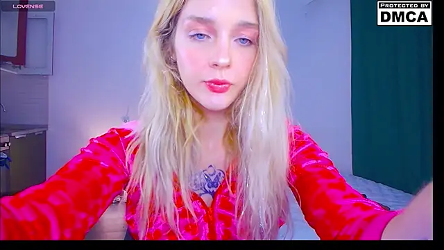 sailormoon666  online show from June 2026 10:00:02 PM