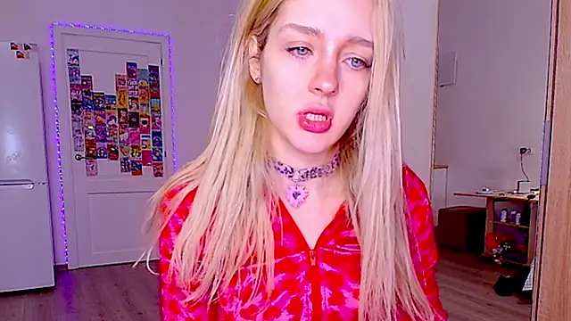 sailormoon666  online show from February 2026 04:13:01 AM